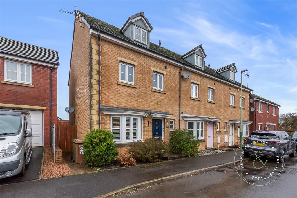4 bed end terrace house for saleMeadowland Close, Caerphilly CF83