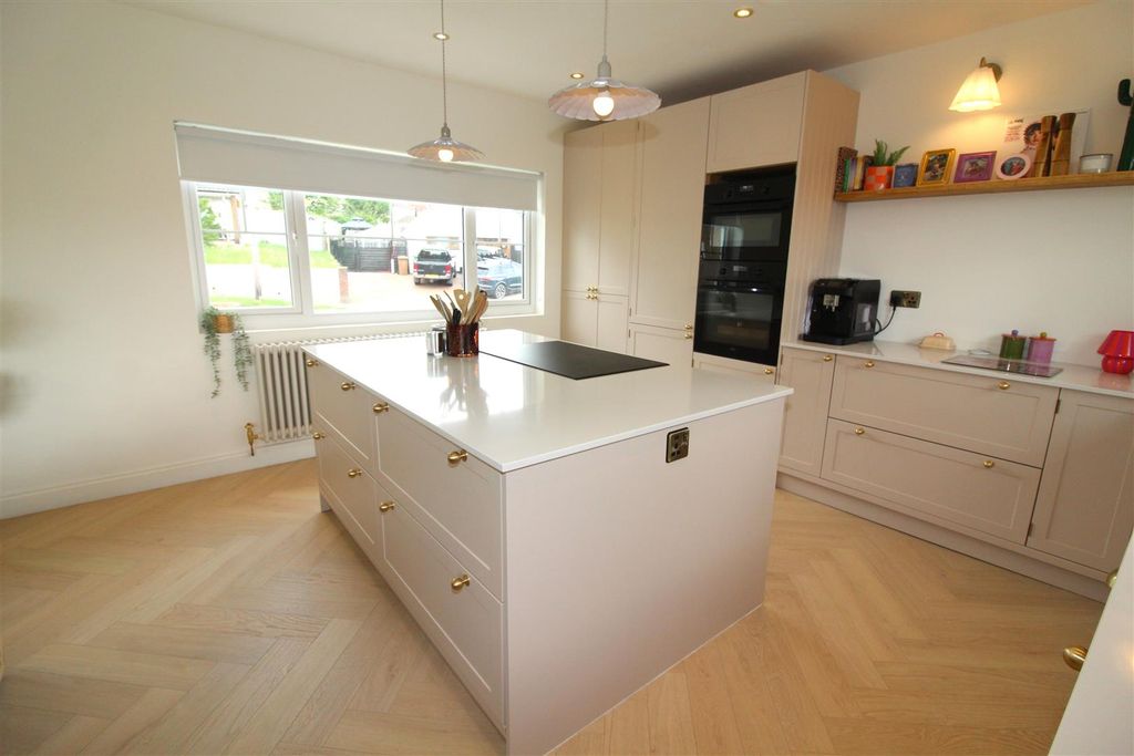 Additional image 6 of 3 bed detached bungalow for saleManor Road, Pontllanfraith, Blackwood NP12