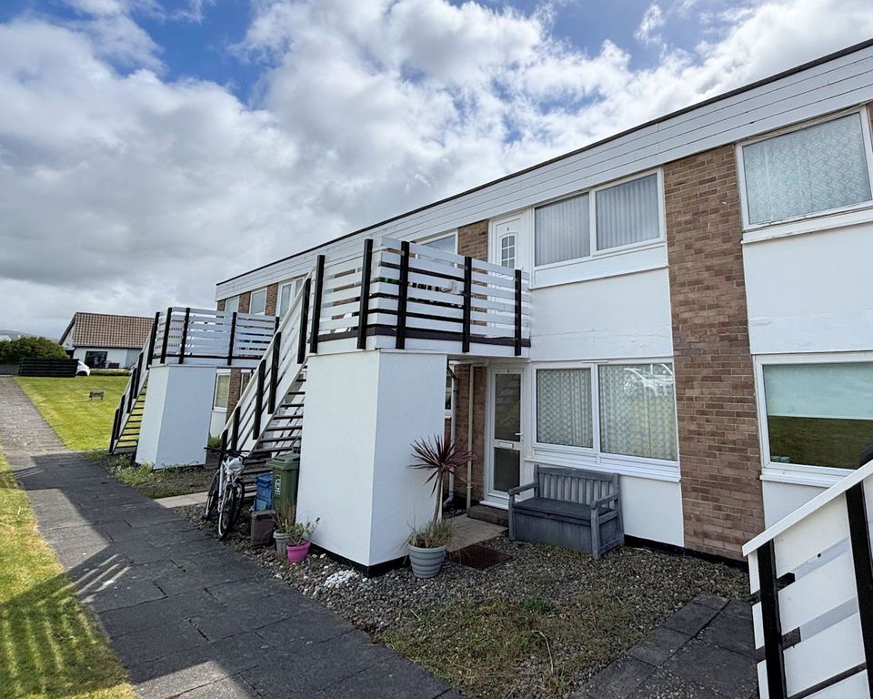 Additional image 2 of 2 bed flat for saleTy Ceredig, Tywyn LL36