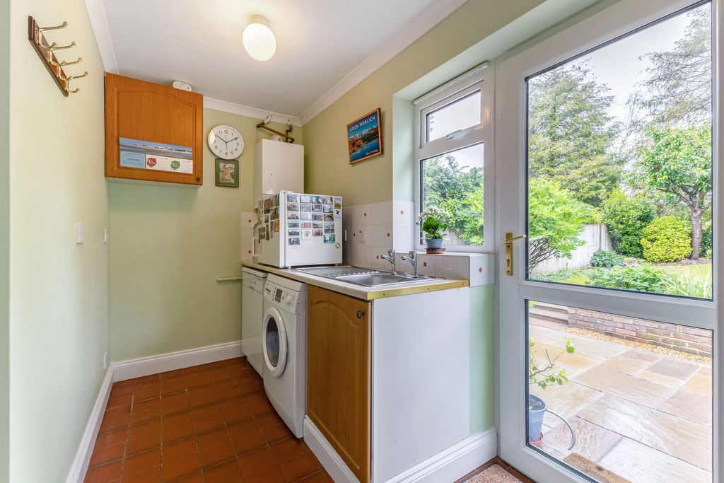 Additional image 11 of 3 bed detached house for saleGreenfields Avenue, Alton GU34