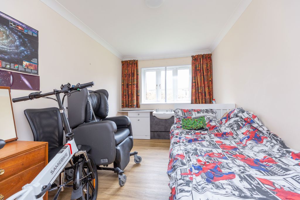 Additional image 6 of 2 bed flat for saleKing Edmund Court, Gillingham SP8
