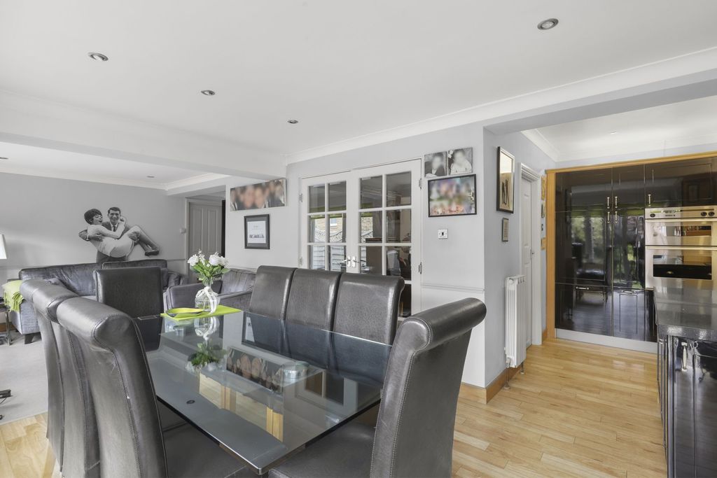 Additional image 3 of 4 bed link detached house for saleWestbury Lane, Buckhurst Hill IG9
