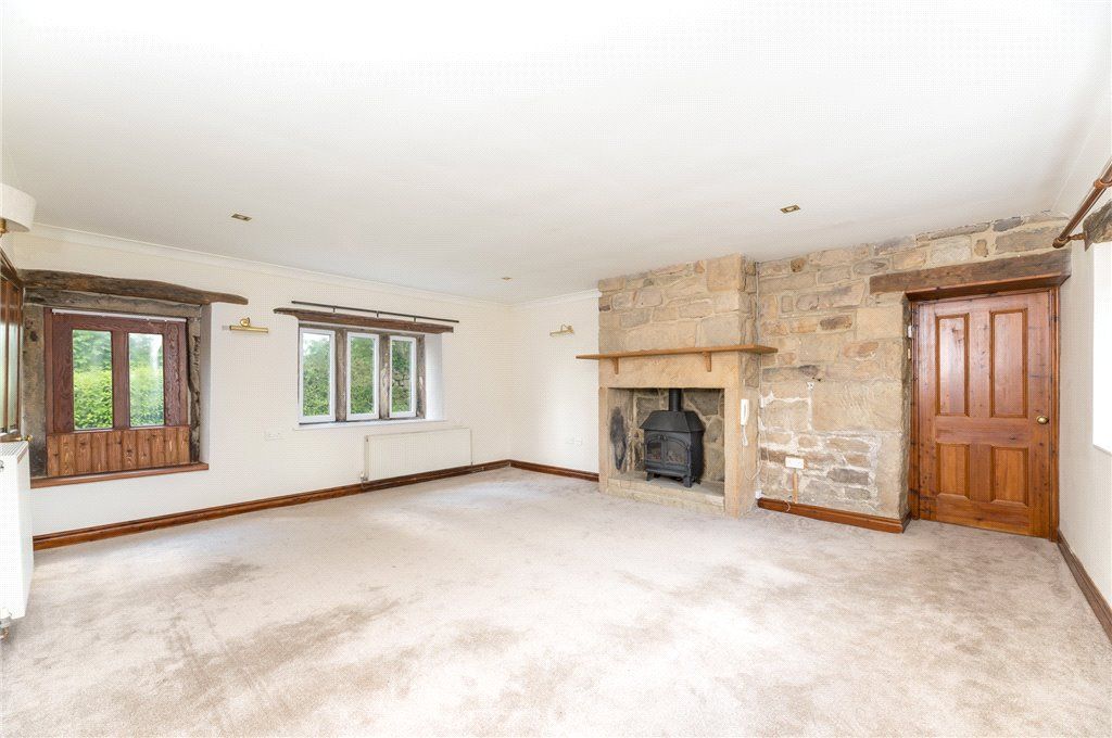 2 bed bungalow for saleSconce Lane, High Eldwick, Bingley, West Yorkshire BD16 photo 3