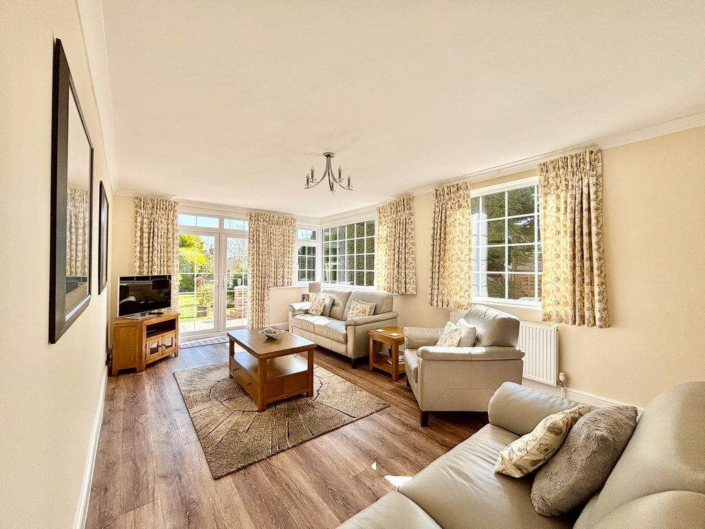 Additional image 3 of 4 bed detached house for saleCollington Rise, Bexhill-On-Sea TN39