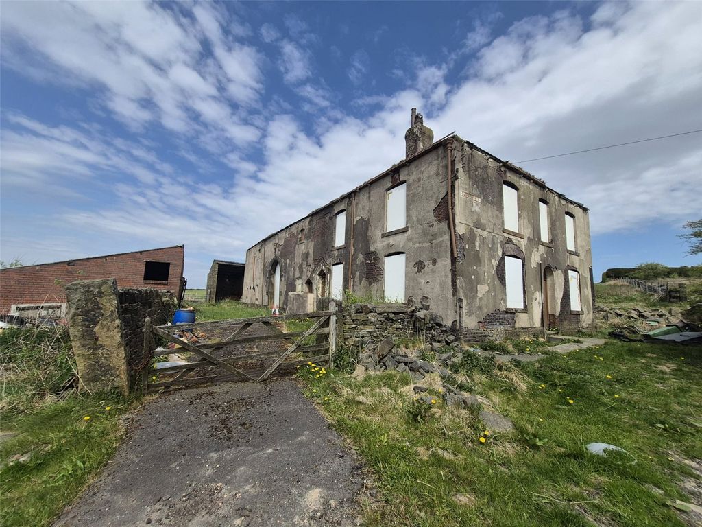 Land for saleBurn Spring Farm & Land, Grains Bar, Oldham, Greater Manchester OL4
