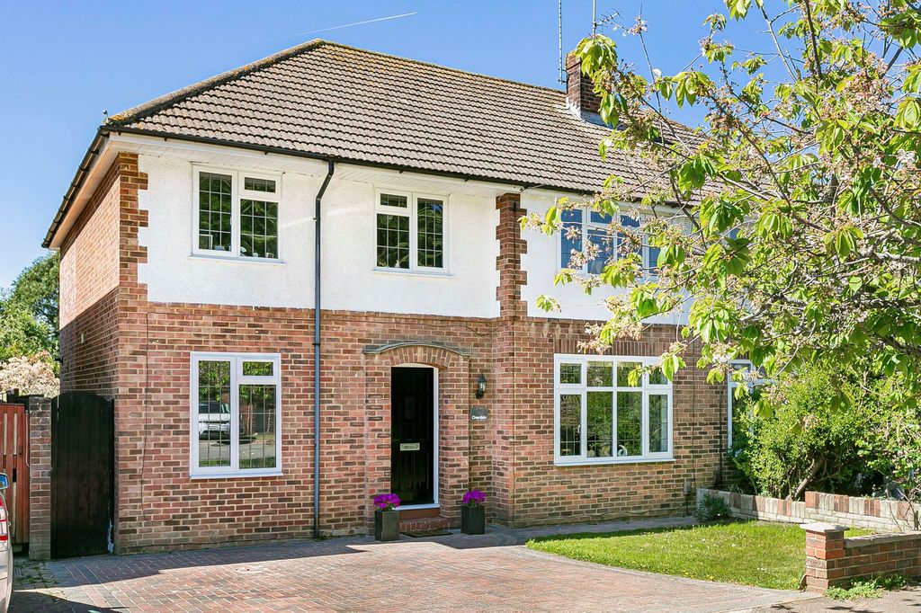 4 bed semi-detached house for saleOverdale, Ashtead KT21