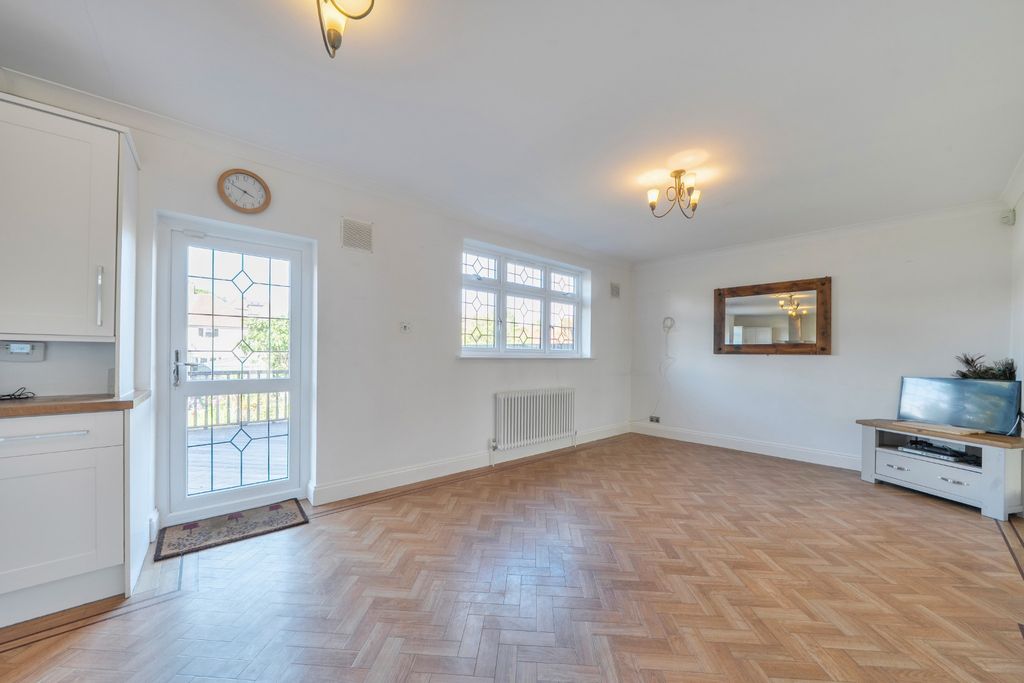 Additional image 5 of 5 bed semi-detached house for saleSandhurst Road, Bexley, Kent DA5