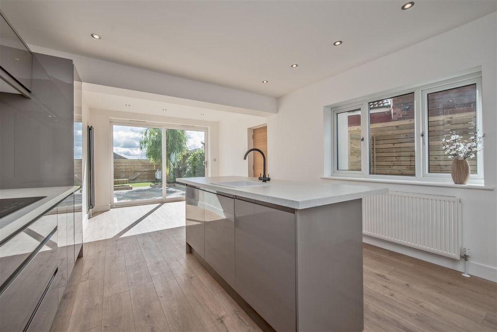 Additional image 3 of 3 bed semi-detached house for saleKenilworth Road, Wortley, Leeds LS12