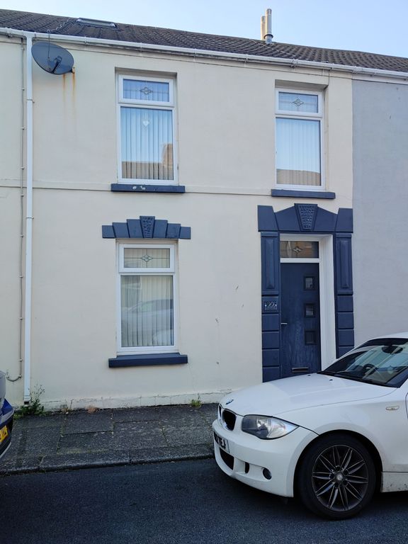 4 bed terraced house for salePemberton Street, Llanelli SA15