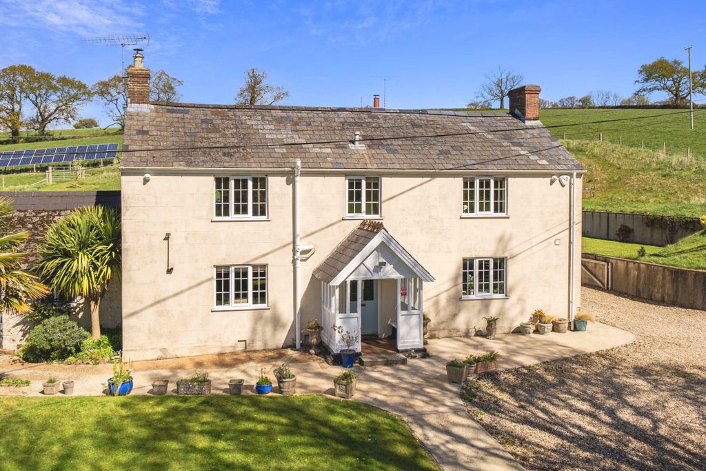 3 bed detached house for saleWootton Fitzpaine, Bridport, Dorset DT6