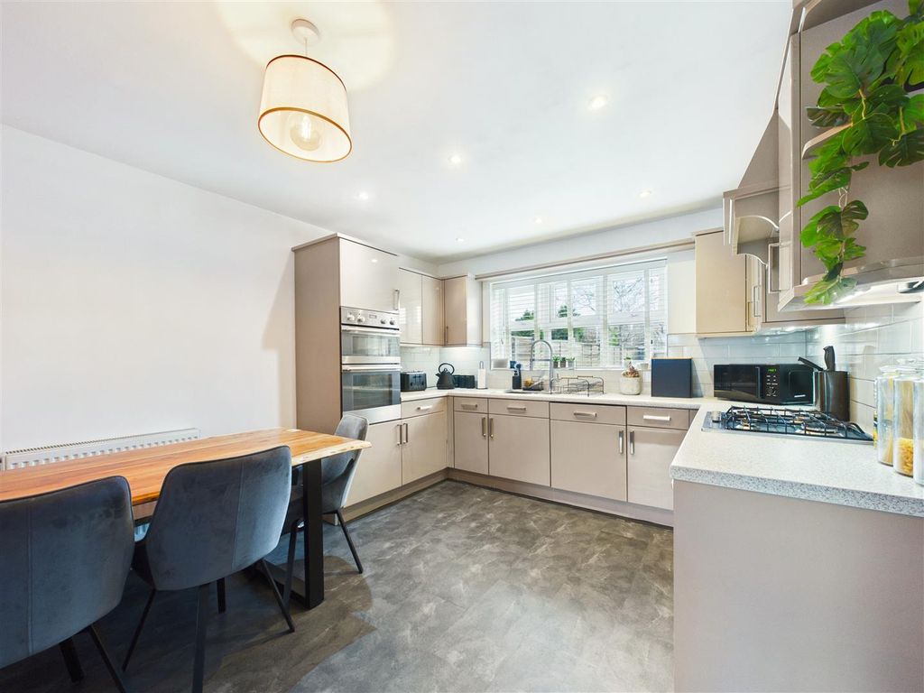 Additional image 6 of 4 bed semi-detached house for saleSandringham Road, Brough HU15