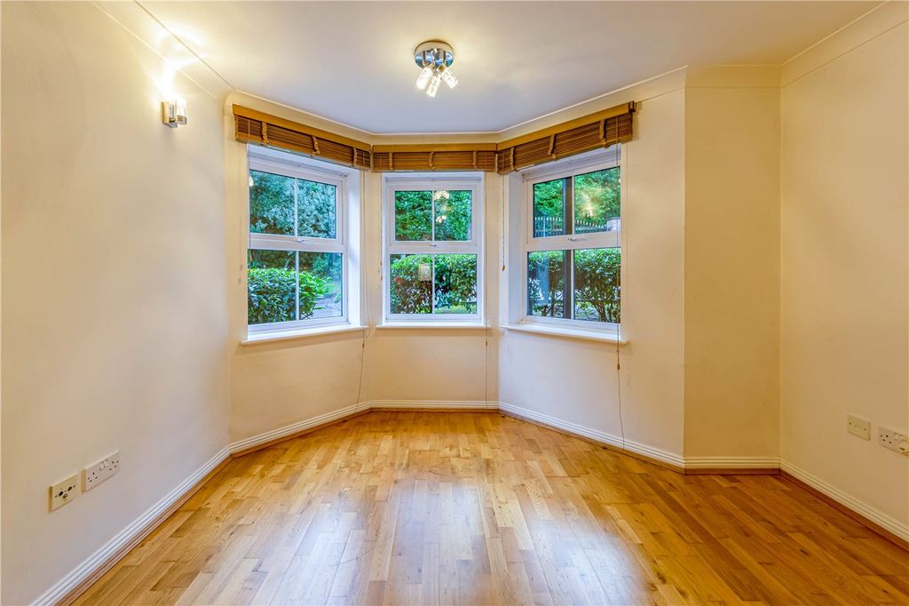 Additional image 9 of 2 bed flat for saleChesham Road, Berkhamsted HP4