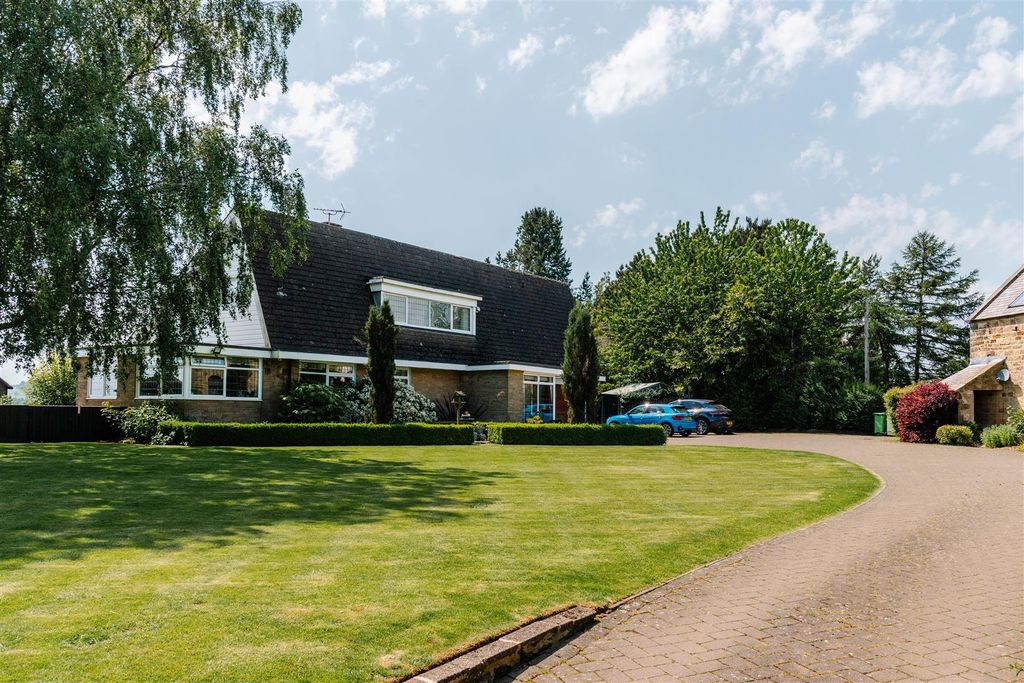 4 bed detached house for saleHilltop, Handley Lane, Handley, Derbyshire S45