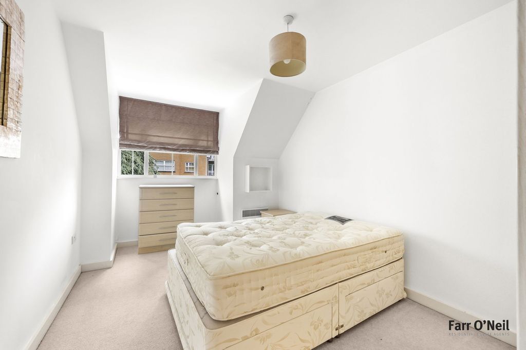 Additional image 21 of 2 bed penthouse for saleHigh Road, Buckhurst Hill IG9