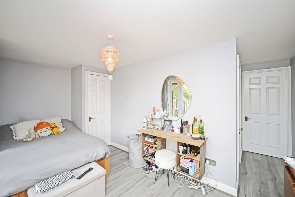 Additional image 7 of 1 bed flat for saleHigh Street, Bidford-On-Avon, Alcester B50