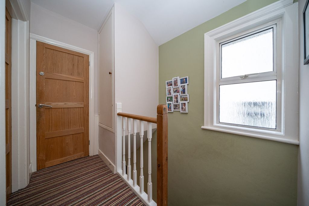 Additional image 10 of 4 bed semi-detached house for saleWoodlands Avenue, Berkhamsted HP4