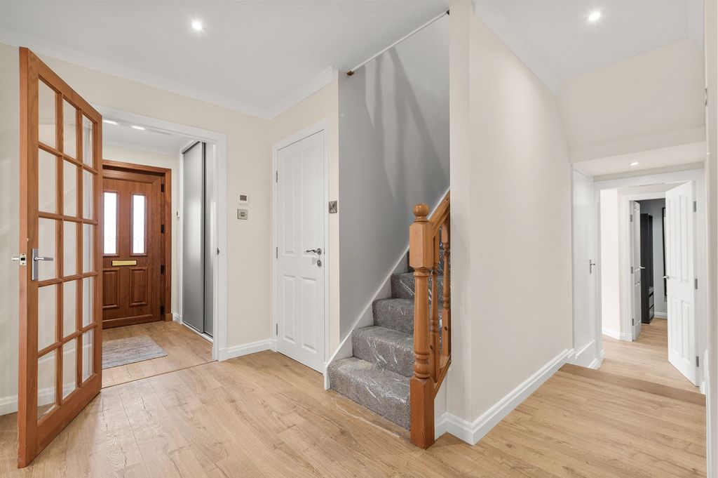 Additional image 10 of 6 bed villa for saleCroft Road, Auchterarder PH3