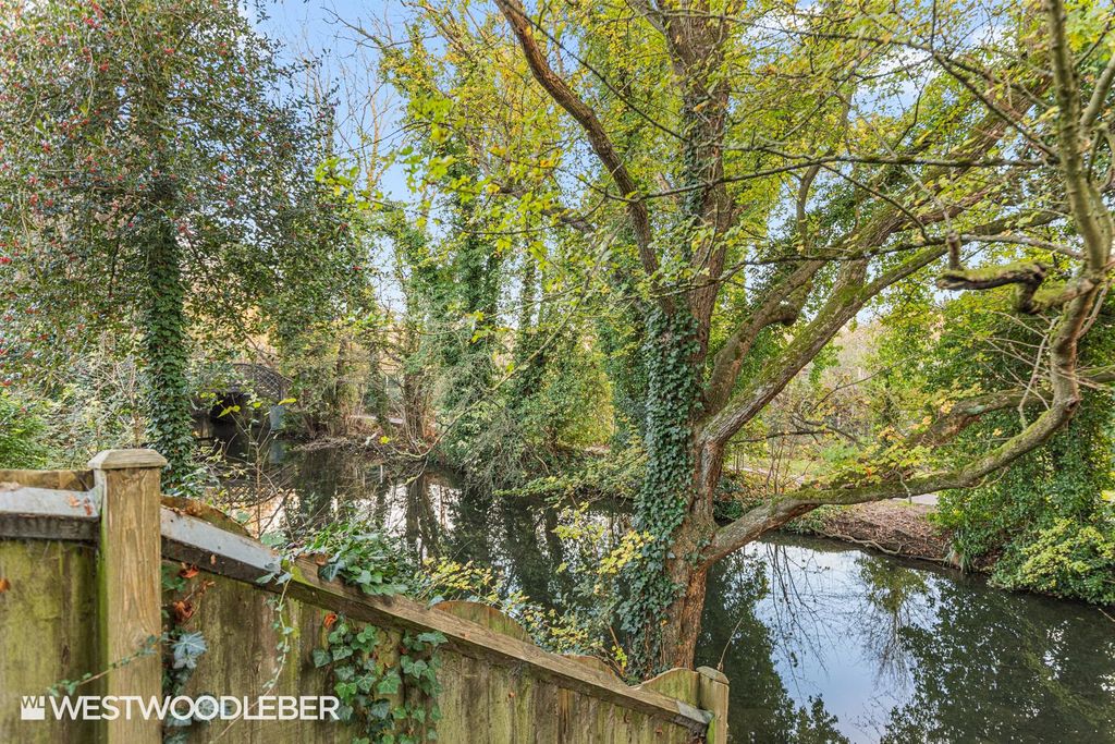 Additional image 49 of 4 bed detached house for saleStation Road, Broxbourne EN10