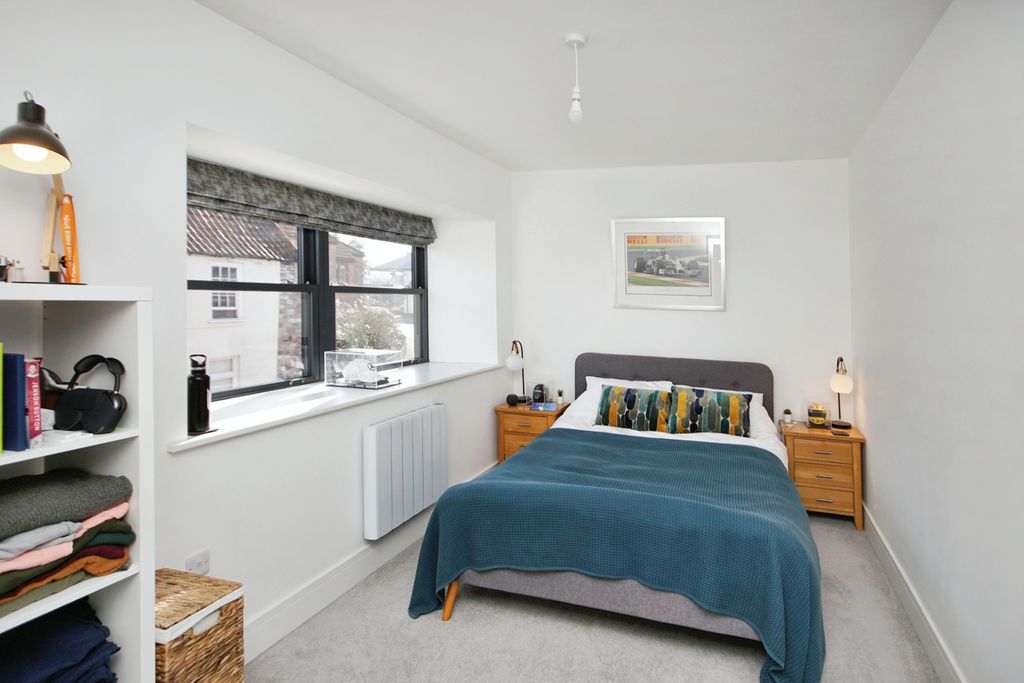 Additional image 5 of 2 bed flat for saleQuaker Lane, Bristol, Avon BS35