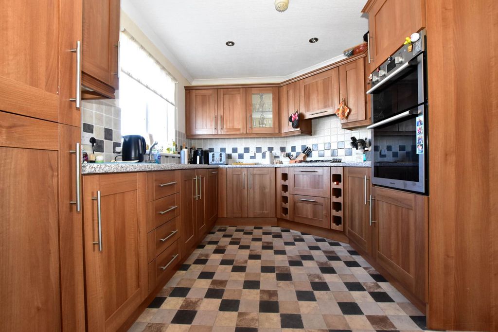 Additional image 9 of 2 bed mobile/park home for saleGreenfinch Close, Ballyhalbert BT22