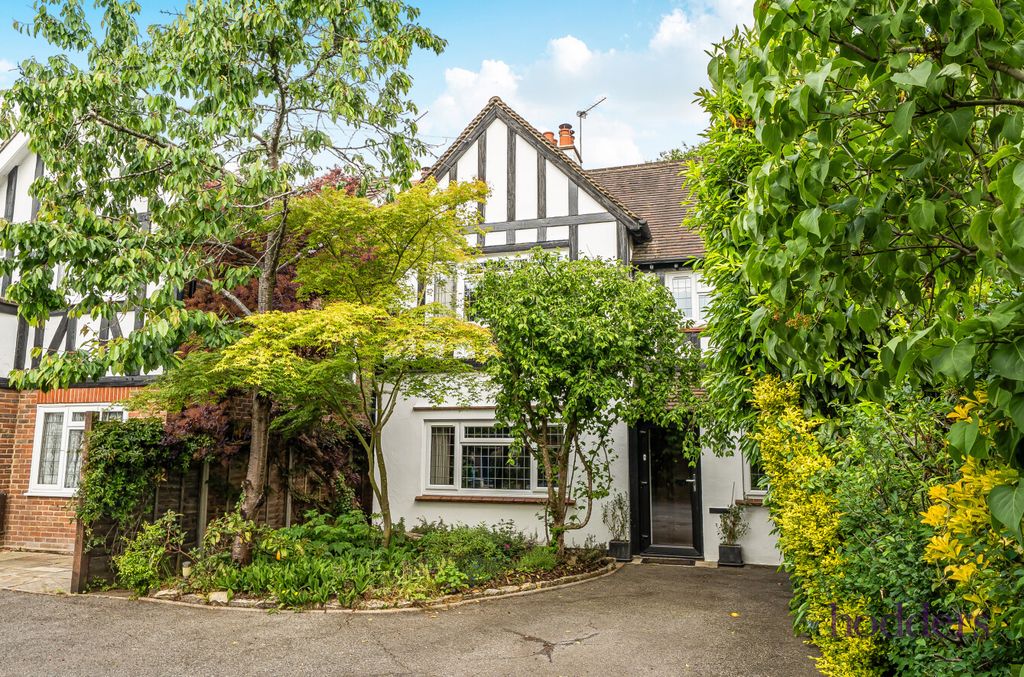 Additional image 23 of 3 bed detached house for saleWoodham Lane, New Haw, Surrey KT15