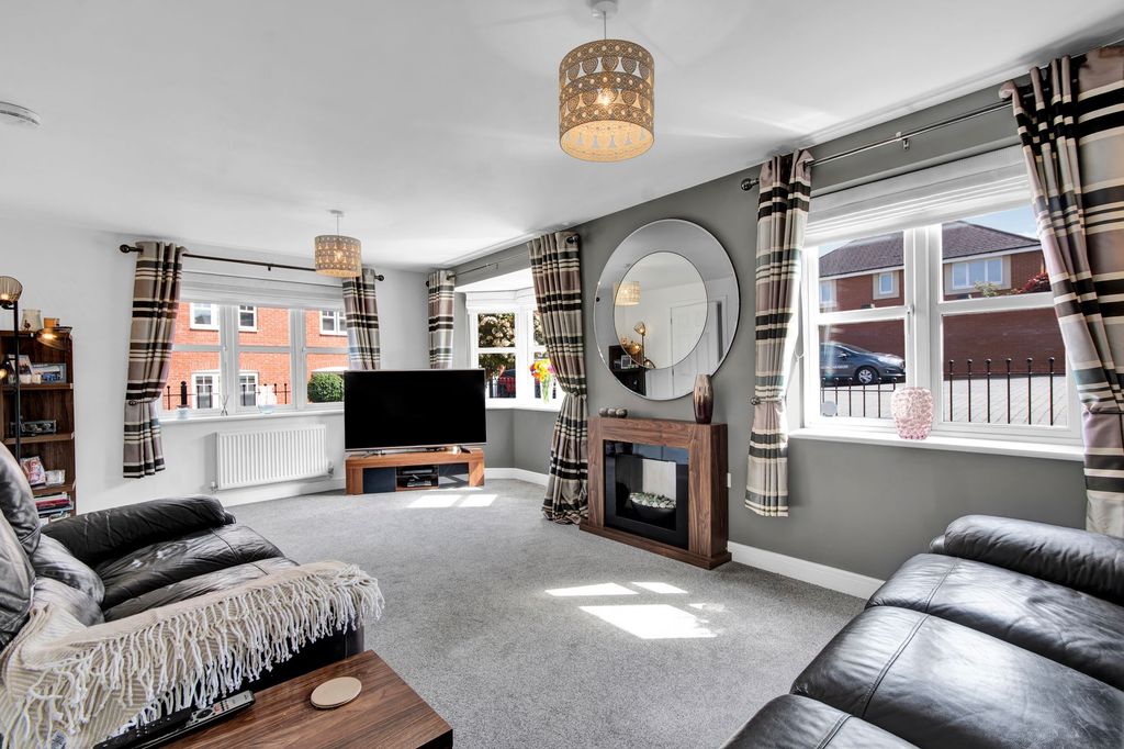 Additional image 6 of 5 bed detached house for saleSpitfire Road, Castle Donington DE74