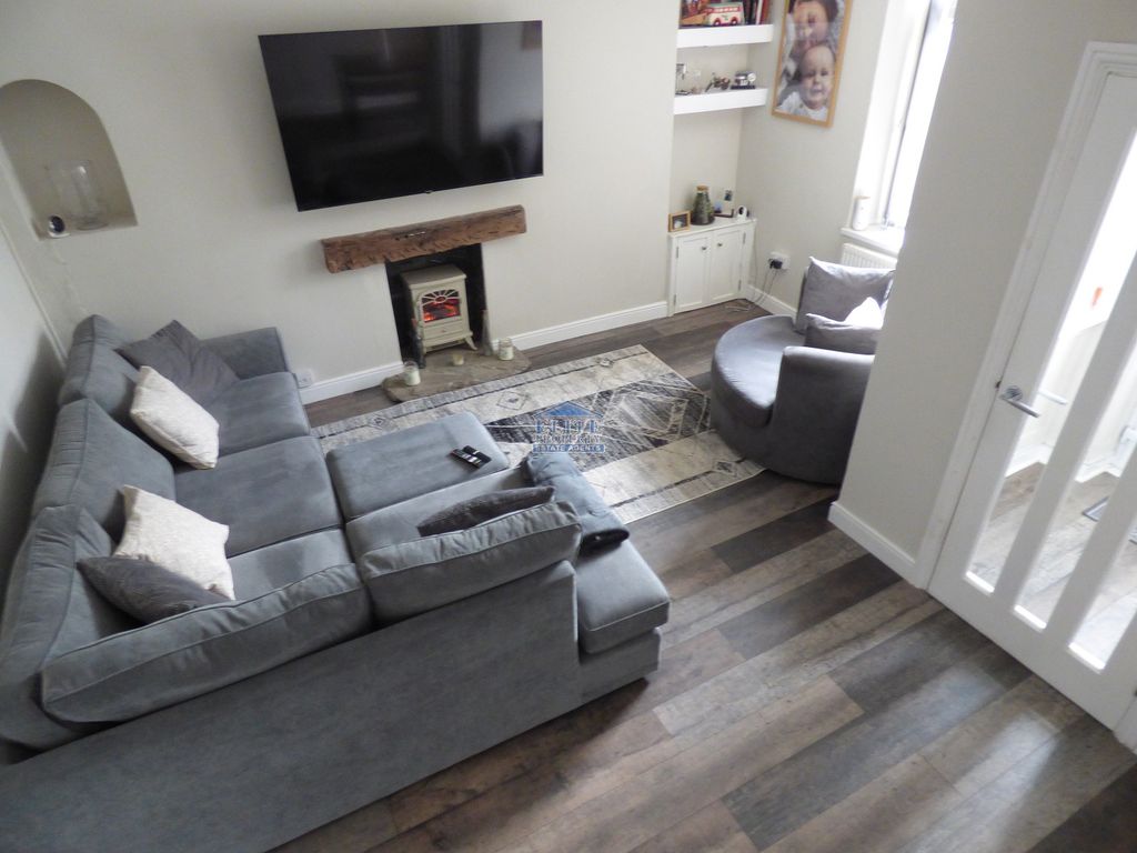 Additional image 4 of 3 bed flat for saleVale View Terrace, Nantymoel, Bridgend. CF32