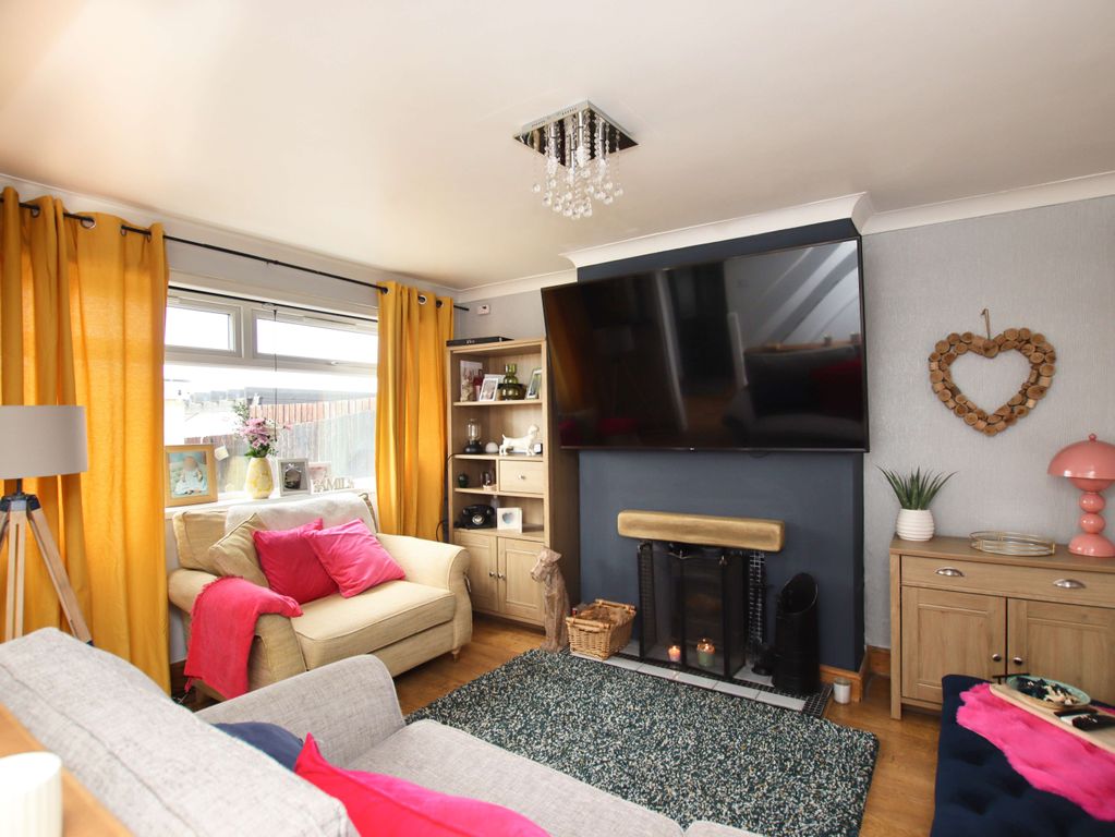 Additional image 3 of 4 bed semi-detached house for saleSt. Annes Gardens, Maesycwmmer CF82