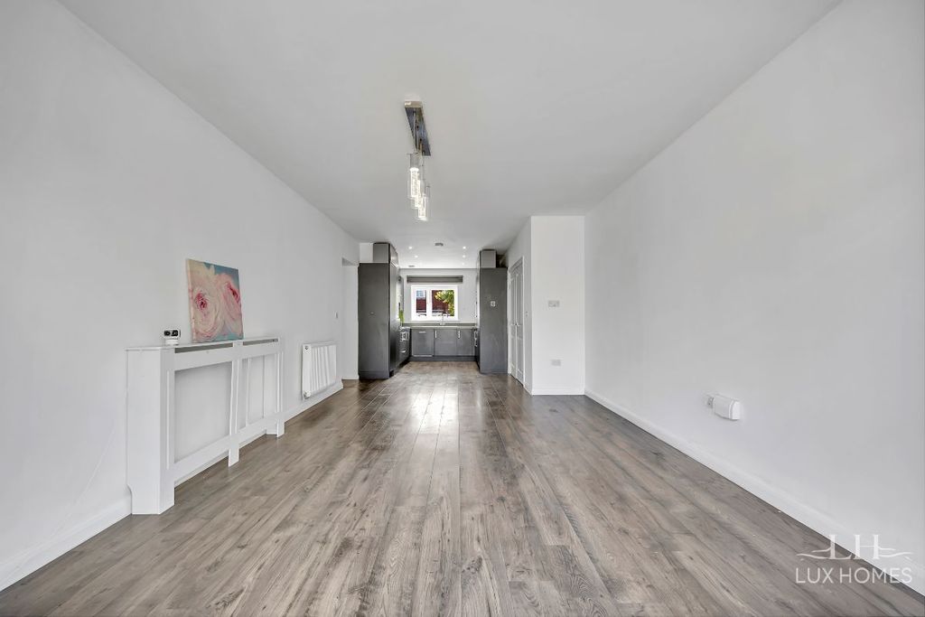 Additional image 8 of 5 bed detached house for salePinnacle Hill, Bexleyheath DA7
