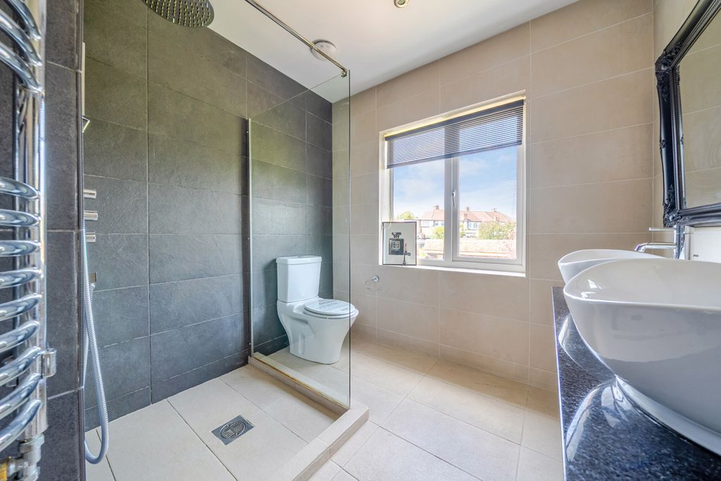 Additional image 4 of 4 bed semi-detached house for salePenhill Road, Bexley, Kent DA5
