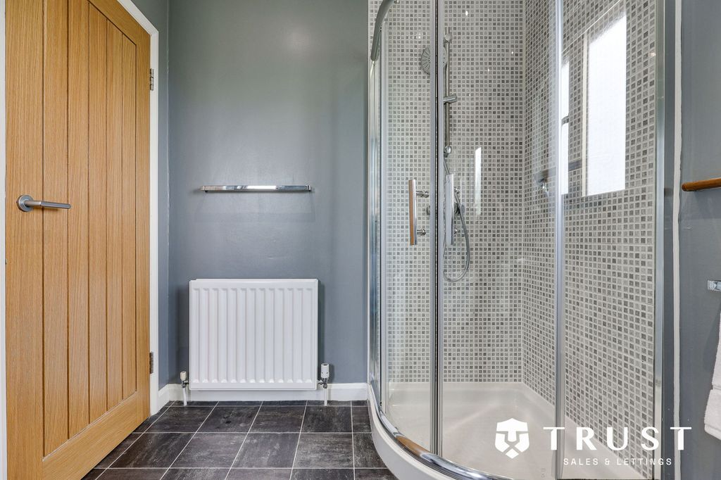 Additional image 26 of 3 bed detached house for saleMill Lane, Batley WF17
