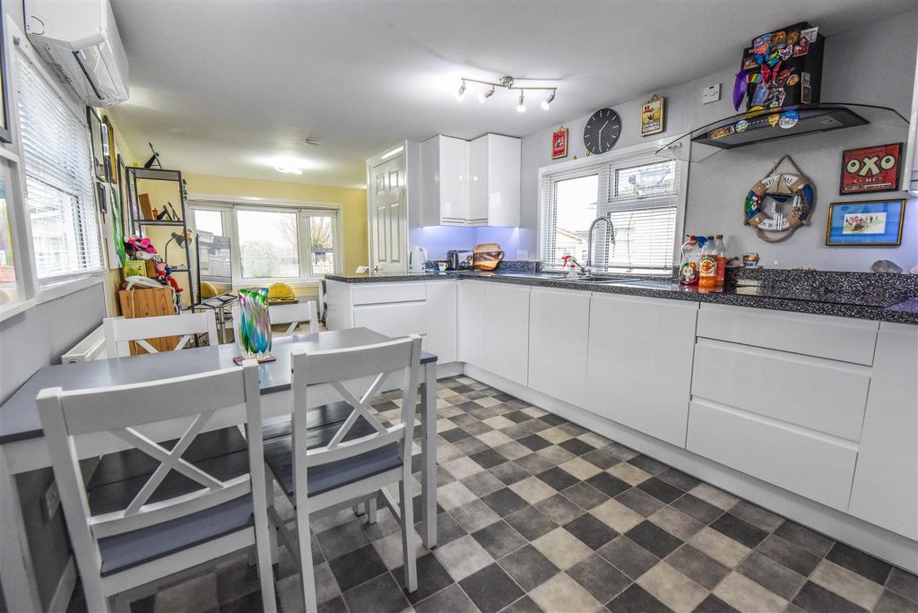 Additional image 5 of 1 bed mobile/park home for saleBerkeley Vale Park, Berkeley GL13