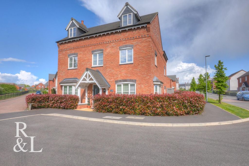 5 bed detached house for saleDickinson Close, Ashby-De-La-Zouch LE65