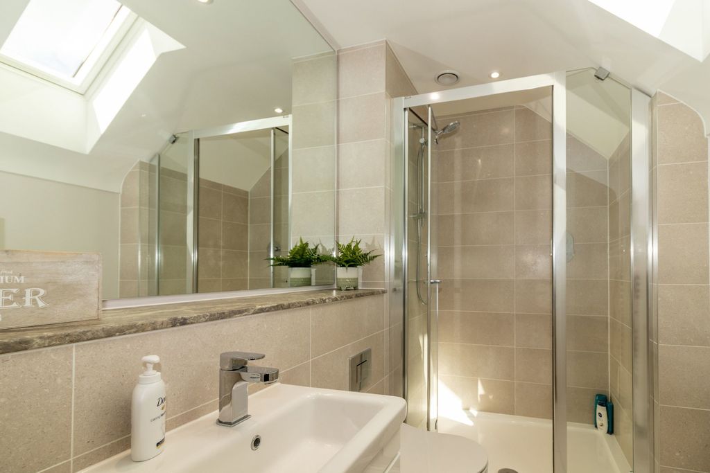 Additional image 11 of 2 bed flat for saleThe Old Police House, Station Road, Alresford SO24