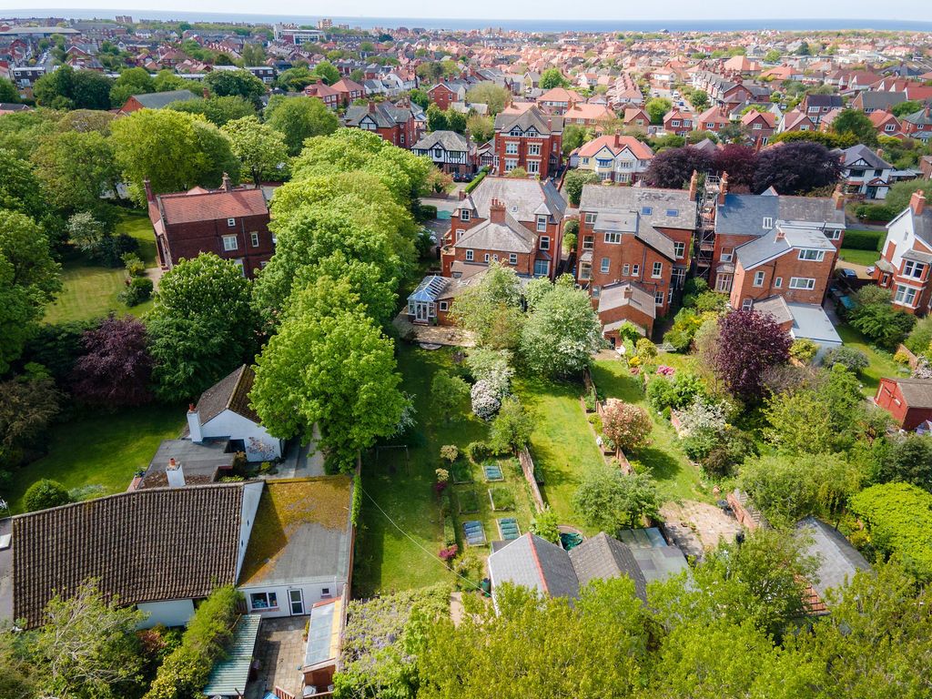Additional image 39 of 5 bed semi-detached house for saleHeadroomgate Road, Lytham St. Annes FY8
