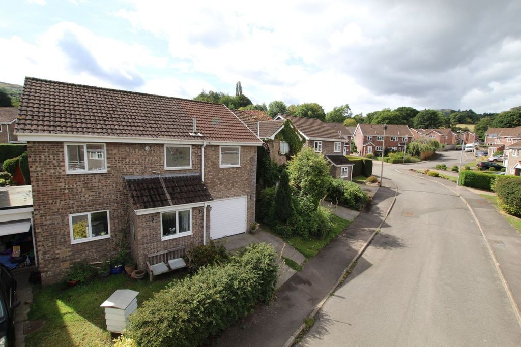 4 bed detached house for saleMalford Grove, Gilwern, Abergavenny NP7