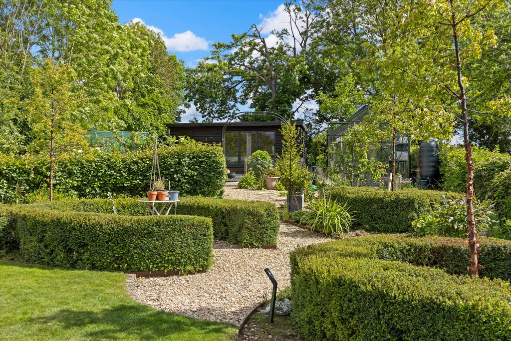 Additional image 16 of 5 bed detached house for saleNewnham Lane, Old Basing, Basingstoke, Hampshire RG24