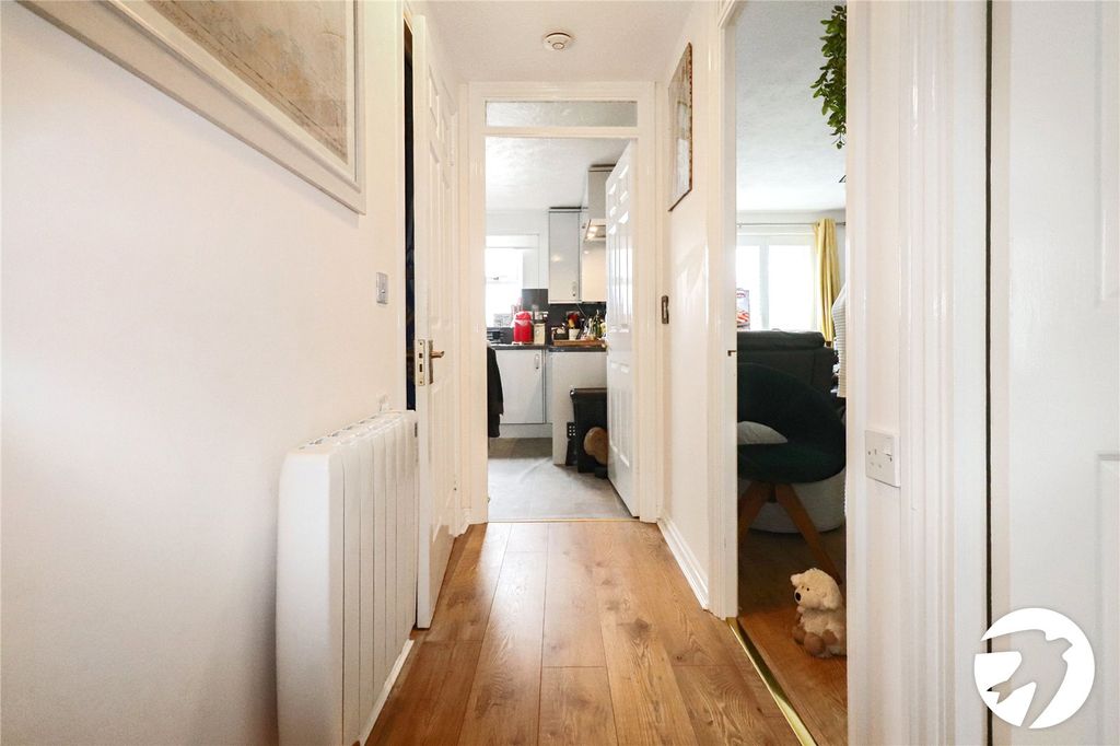 Additional image 10 of 2 bed flat for saleErith Road, Belvedere DA17