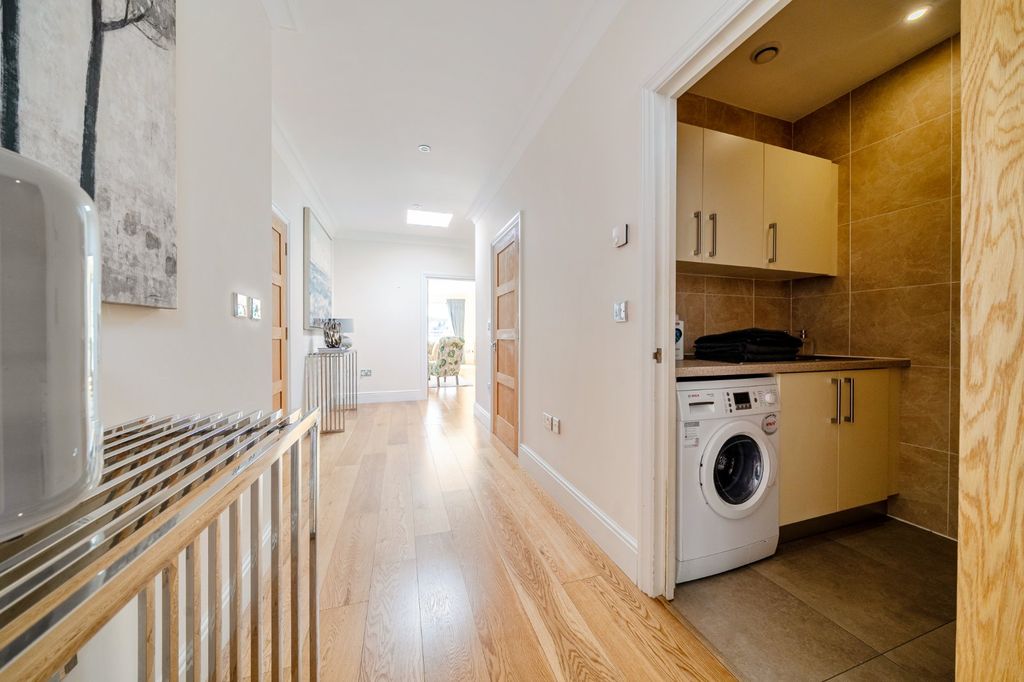 Additional image 31 of 3 bed flat for saleKemerton Road, Beckenham BR3