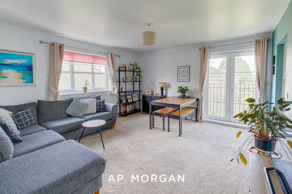 Additional image 4 of 2 bed flat for saleRailway Walk, Bromsgrove, Worcestershire B60