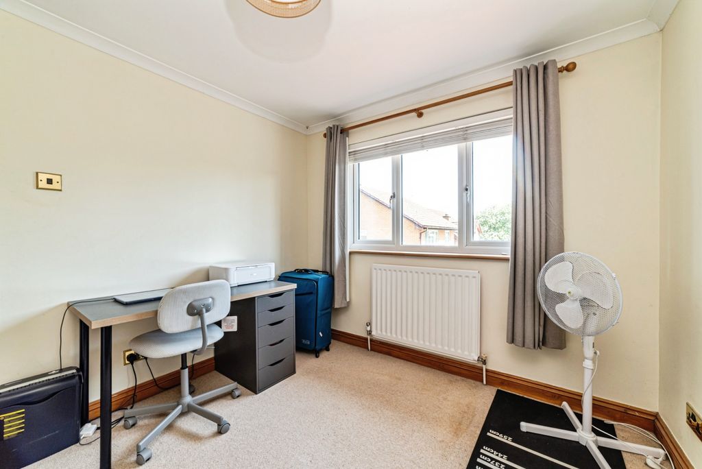 Additional image 23 of 4 bed detached house for saleSandpiper Way, Basingstoke RG22