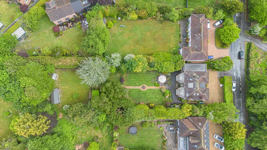 Additional image 38 of 5 bed detached house for saleCross Oak Road, Berkhamsted, Hertfordshire HP4