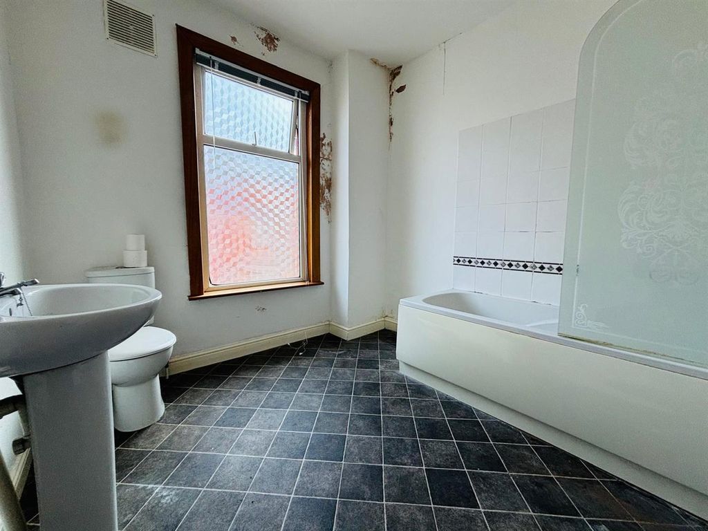 Additional image 4 of 2 bed terraced house for saleRoseneath Street, Leeds LS12