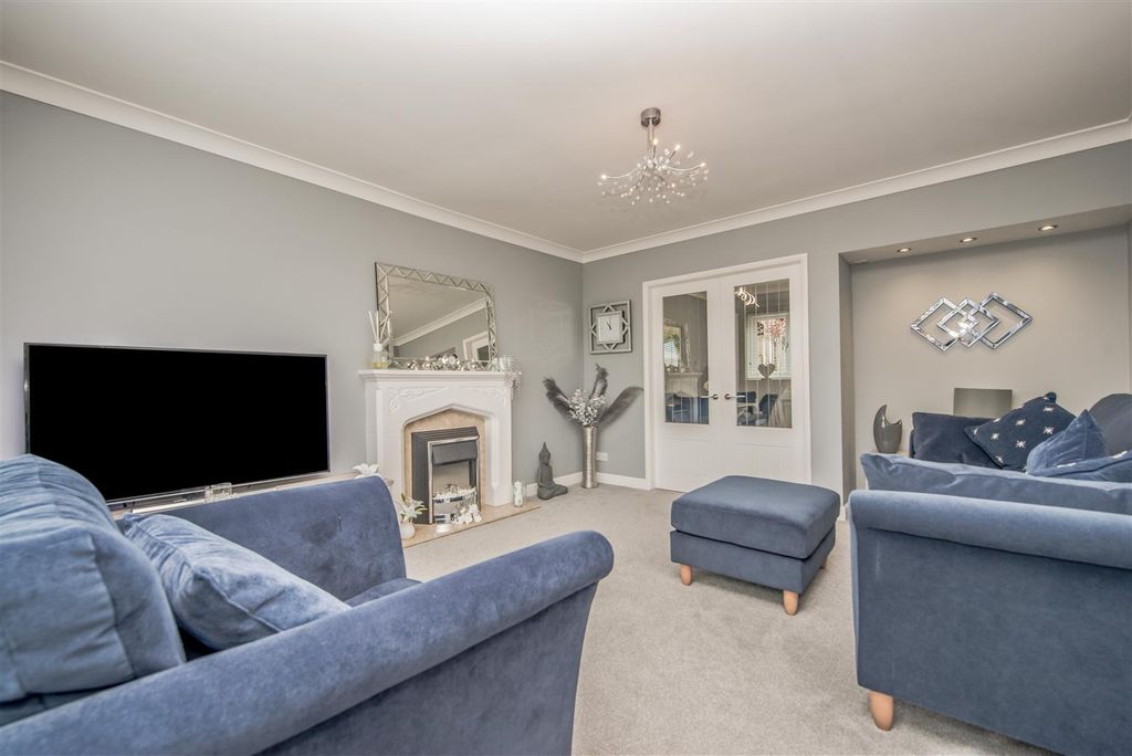 Additional image 7 of 3 bed semi-detached house for saleWheelwright Close, Leeds LS12