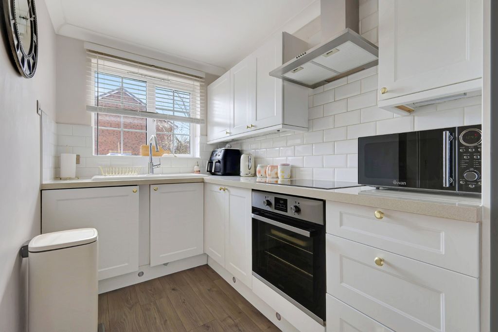 Additional image 5 of 3 bed end terrace house for saleArmath Place, Langdon Hills, Essex SS16