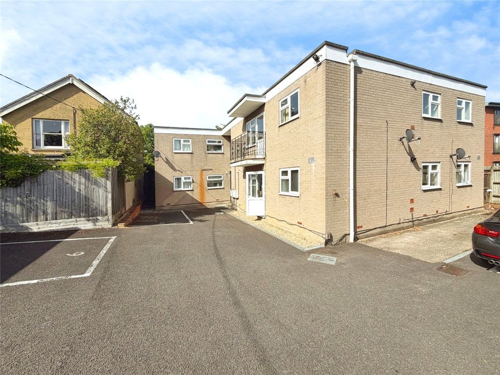 Additional image 10 of 2 bed flat for saleGrafton House, Western Road, Andover, Hampshire SP10