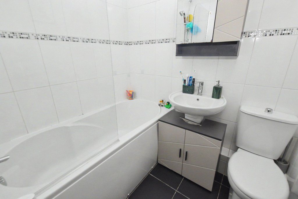 Additional image 9 of 2 bed flat for saleSaxstead Rise, Leeds, West Yorkshire LS12