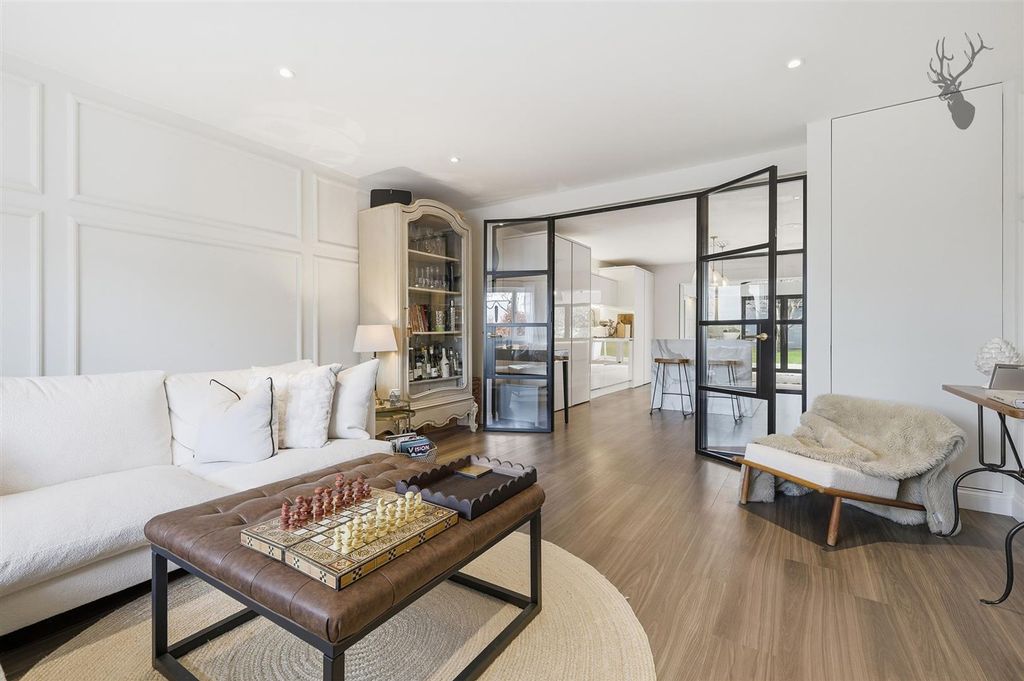 Additional image 9 of 4 bed detached house for saleRussell Road, Buckhurst Hill IG9
