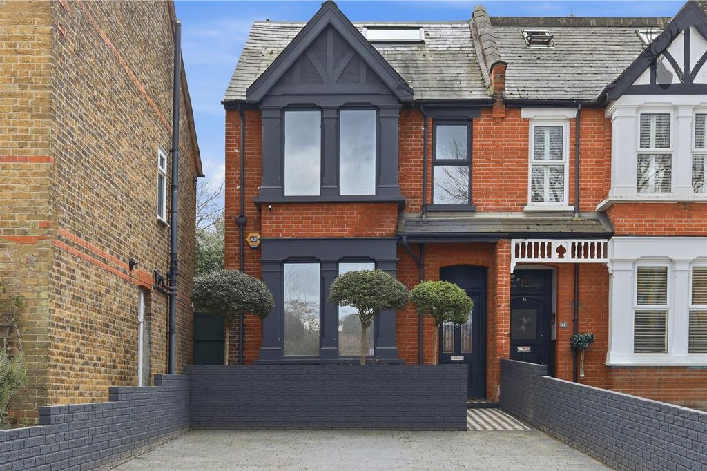 Additional image 31 of 5 bed detached house for saleWestbury Lane, Buckhurst Hill IG9
