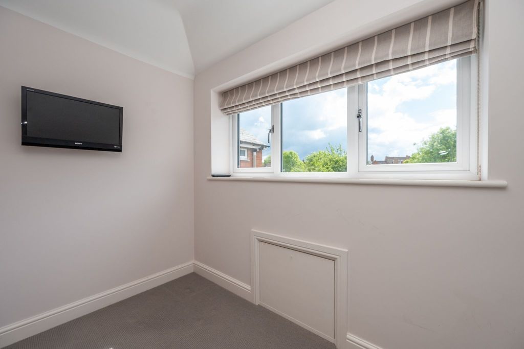 Additional image 28 of 3 bed semi-detached house for saleMoorfield Road, Alcester B49